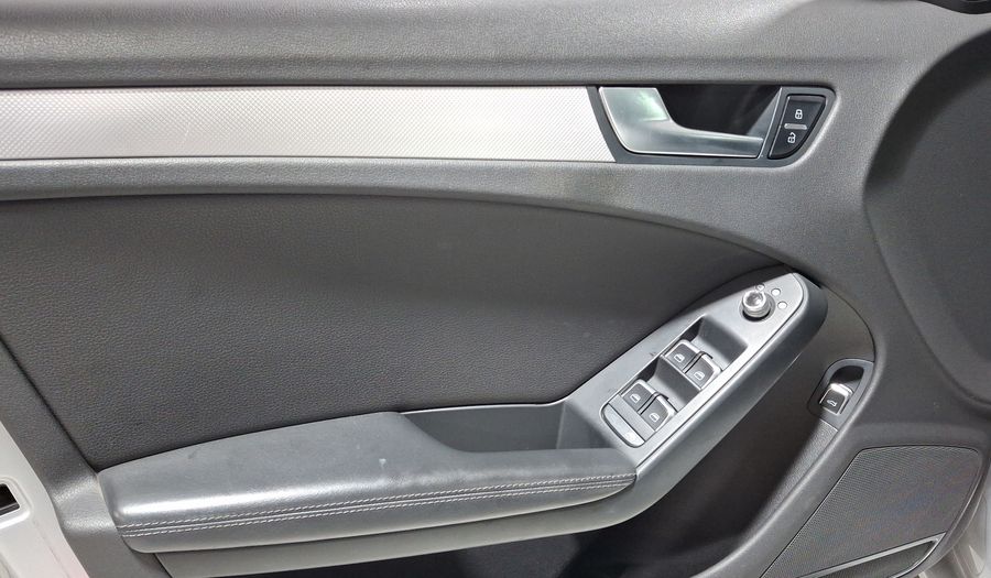 Audi A4 2.0 TFSI TRENDY PLUS MULTITRONIC Sedan 2013