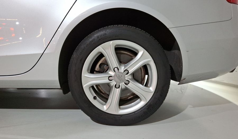 Audi A4 2.0 TFSI TRENDY PLUS MULTITRONIC Sedan 2013