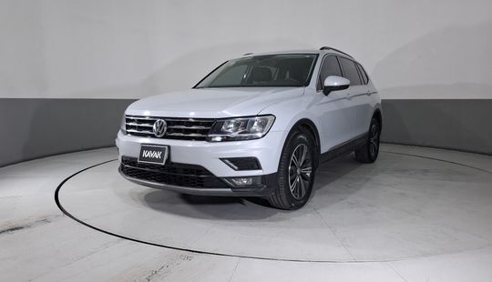 Volkswagen • Tiguan
