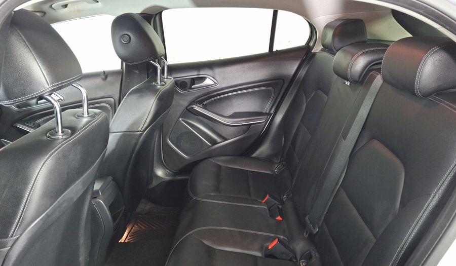 Mercedes Benz Clase Gla 1.6 GLA 200 SPORT DCT Suv 2020