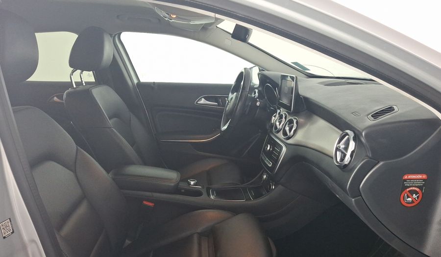 Mercedes Benz Clase Gla 1.6 GLA 200 SPORT DCT Suv 2020