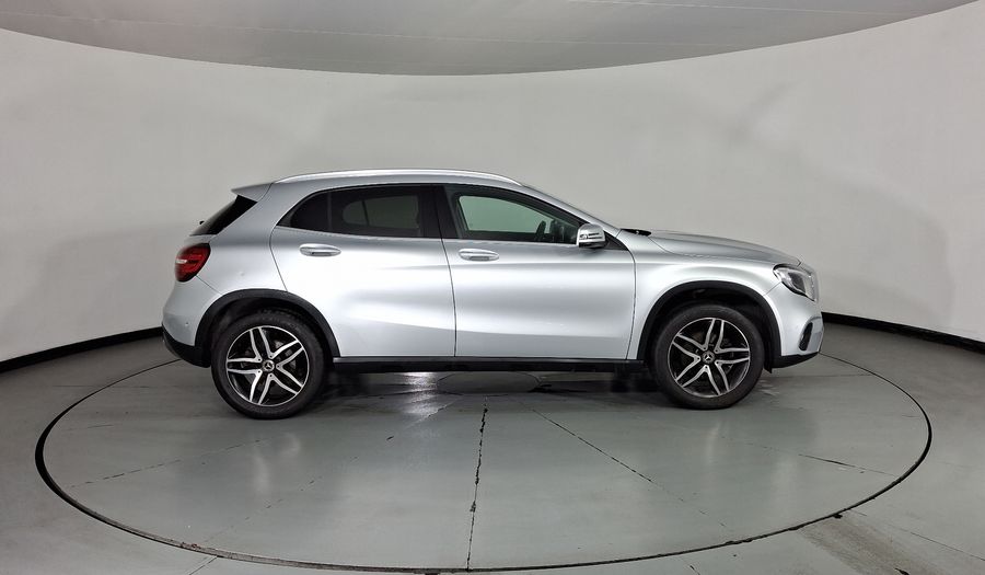 Mercedes Benz Clase Gla 1.6 GLA 200 SPORT DCT Suv 2020