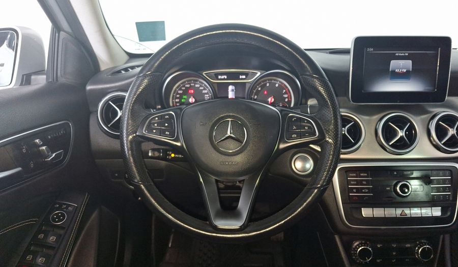 Mercedes Benz Clase Gla 1.6 GLA 200 SPORT DCT Suv 2020