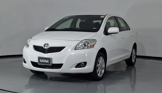 Toyota • Yaris