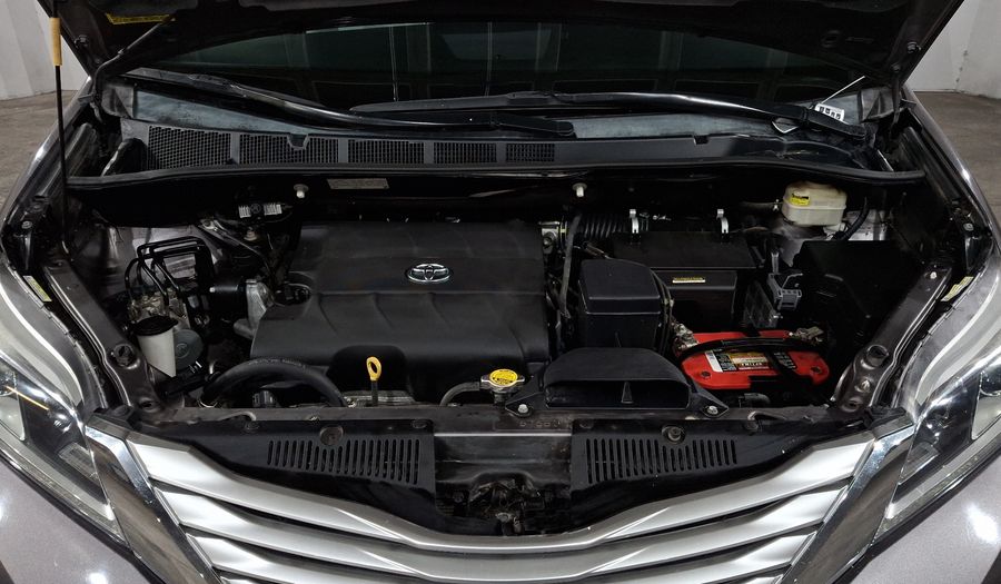 Toyota Sienna 3.5 LIMITED AT Minivan 2015