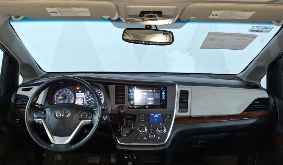 Toyota Sienna 3.5 LIMITED AT Minivan 2015