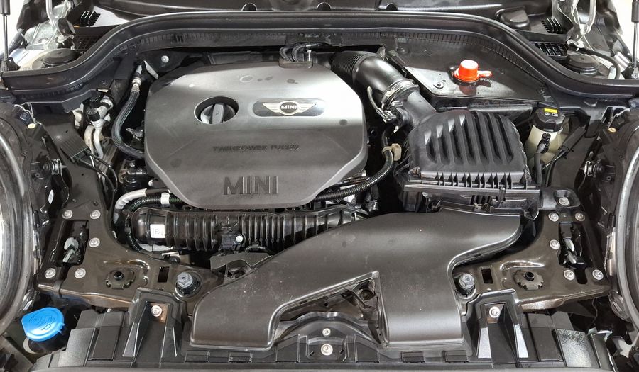 Mini John Cooper Works 2.0 JOHN COOPER WORKS HOT CHILI AT Hatchback 2018