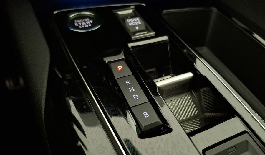 Peugeot 3008 1.6 HYBRID4 300 E-AUTO8 GT Suv 2024