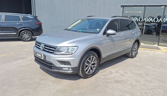 Volkswagen • Tiguan