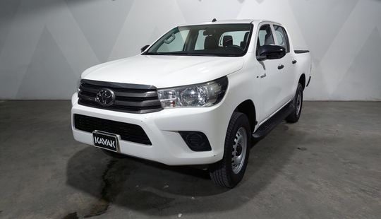 Toyota • Hilux