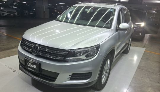 Volkswagen • Tiguan