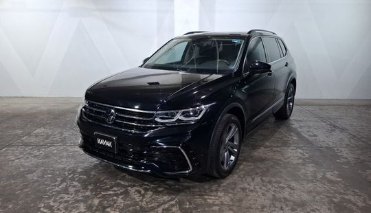 Volkswagen • Tiguan