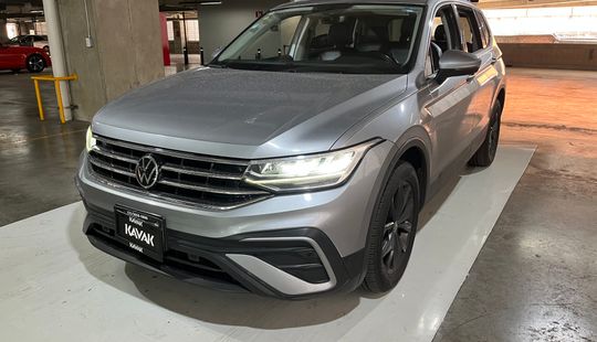 Volkswagen • Tiguan