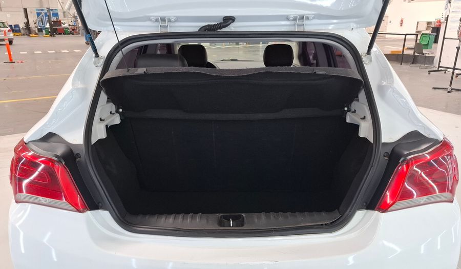 Chevrolet Onix 1.4 LTZ AT Hatchback 2017