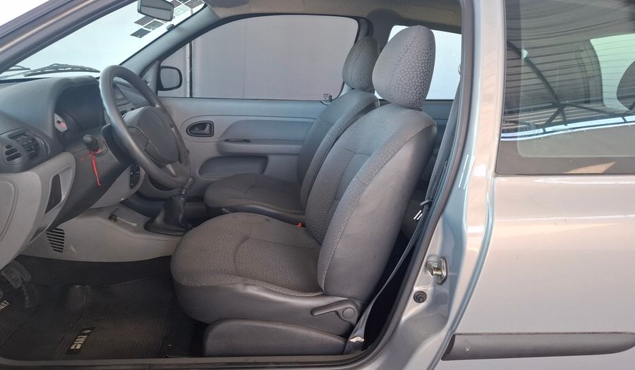 Renault Clio PACK Hatchback 2009