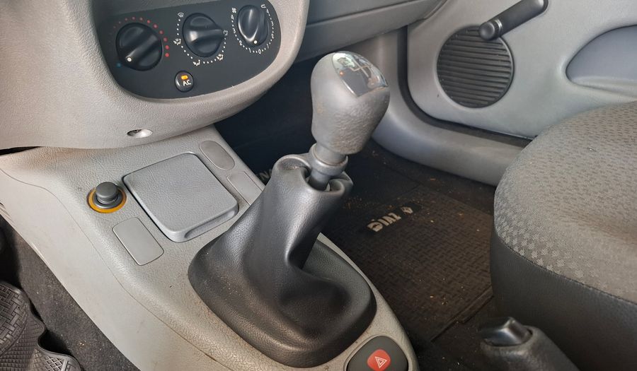 Renault Clio PACK Hatchback 2009