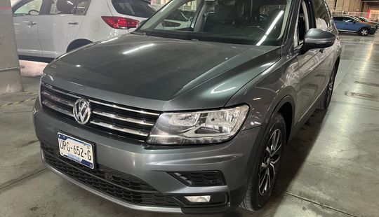 Volkswagen • Tiguan