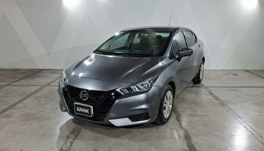 Nissan • Versa