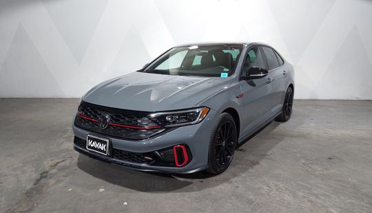 Volkswagen • Jetta