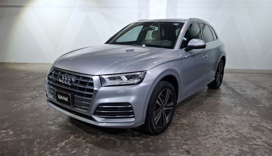 Audi • Q5