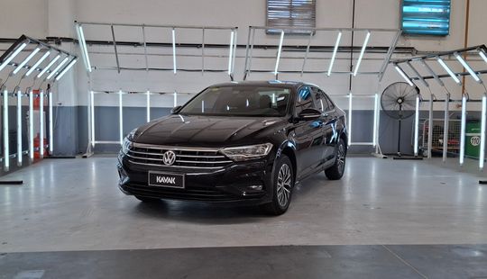 Volkswagen • Vento