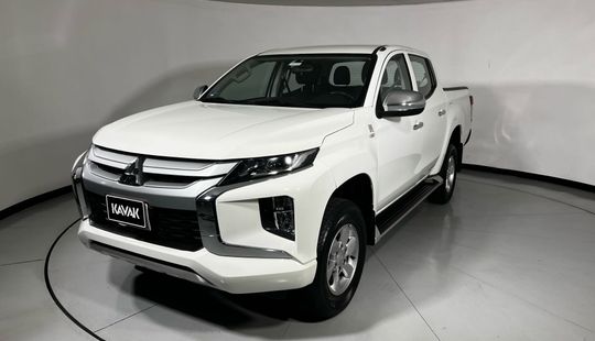 Mitsubishi • L200