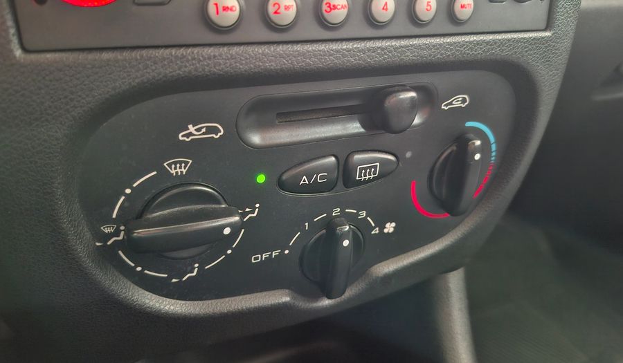 Peugeot 207 COMPACT 1.4 XS Hatchback 2010