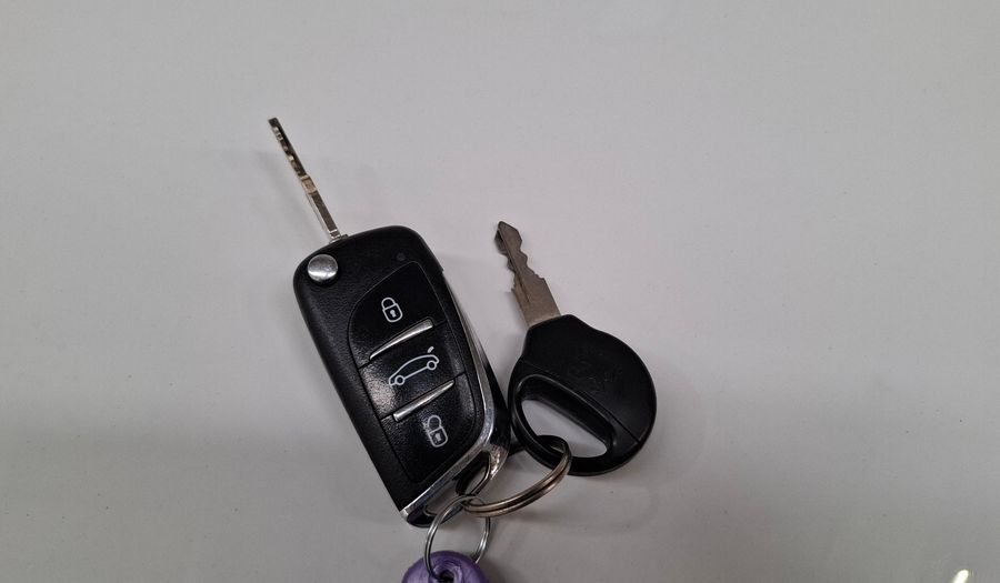 Peugeot 207 COMPACT 1.4 XS Hatchback 2010