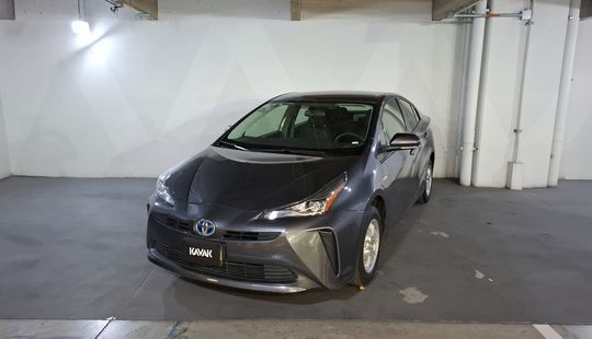 Toyota • Prius