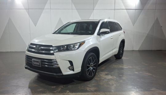 Toyota • Highlander