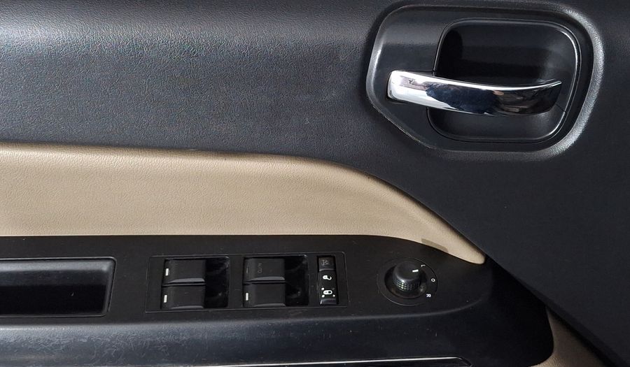 Jeep Compass 2.4 LIMITED PREMIUM FWD CVT Suv 2013