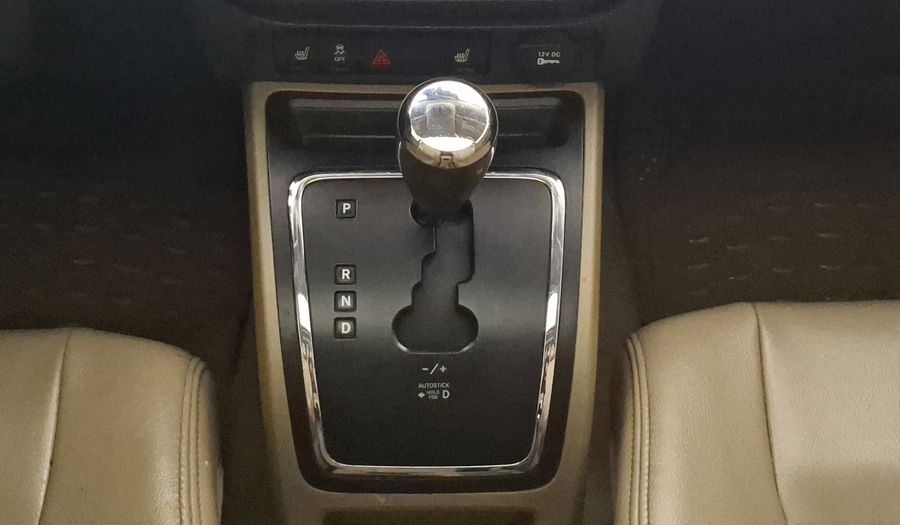 Jeep Compass 2.4 LIMITED PREMIUM FWD CVT Suv 2013