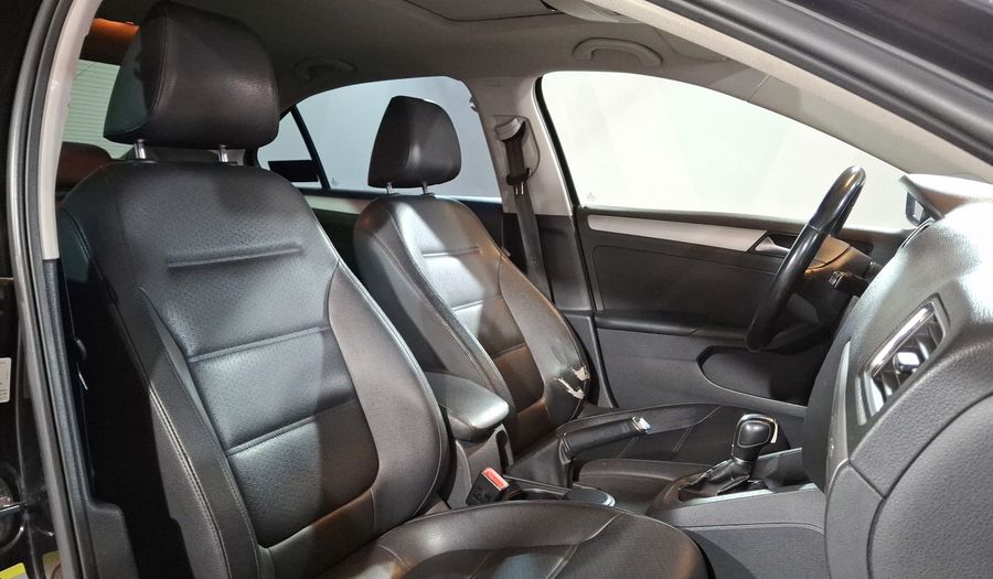 Volkswagen Jetta 2.5 SPORT PAQ WELTRADIO TECHO TIPTRONIC Sedan 2013