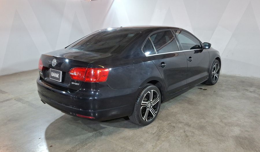 Volkswagen Jetta 2.5 SPORT PAQ WELTRADIO TECHO TIPTRONIC Sedan 2013