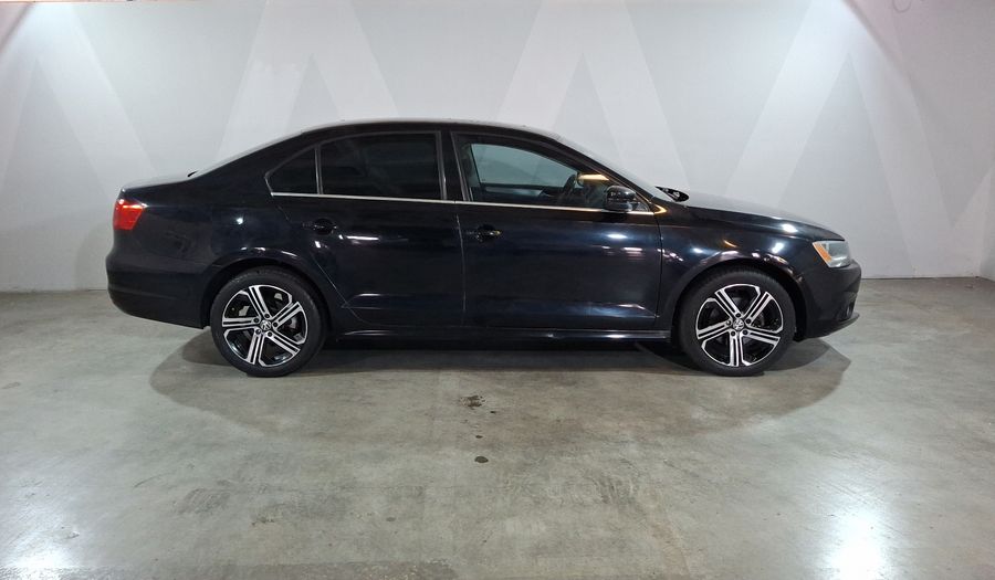 Volkswagen Jetta 2.5 SPORT PAQ WELTRADIO TECHO TIPTRONIC Sedan 2013