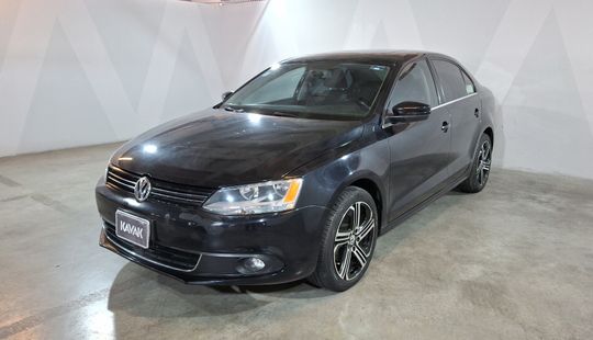 Volkswagen • Jetta