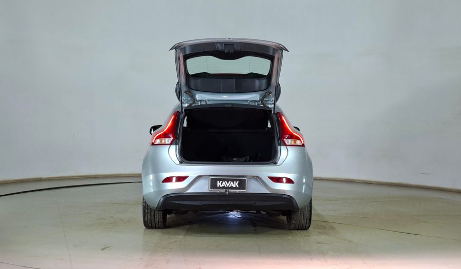 Volvo V40 2.0 D2 COMFORT Hatchback 2018