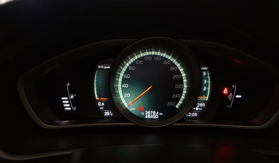 Volvo V40 2.0 D2 COMFORT Hatchback 2018