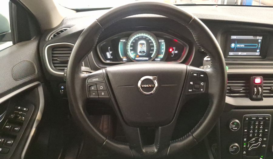 Volvo V40 2.0 D2 COMFORT Hatchback 2018