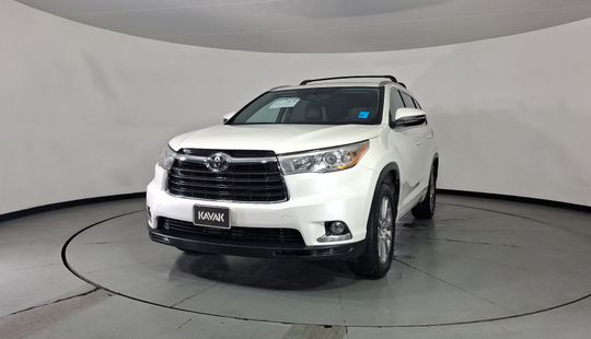 Toyota • Highlander