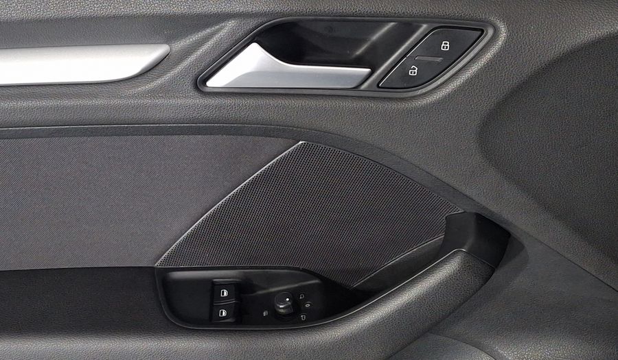 Audi A3 1.4 TFSI AMBIENTE S TRONIC Hatchback 2015