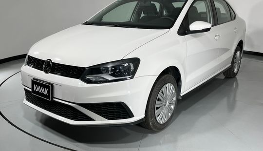 Volkswagen • Polo