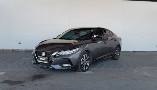 Nissan • Sentra