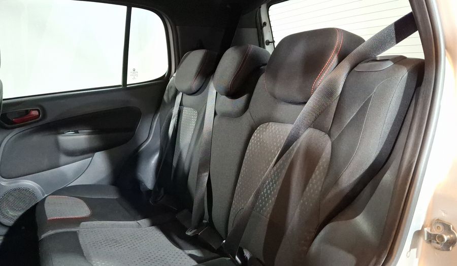 Fiat Uno 1.4 SPORTING Hatchback 2019