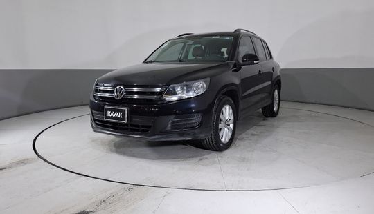 Volkswagen • Tiguan