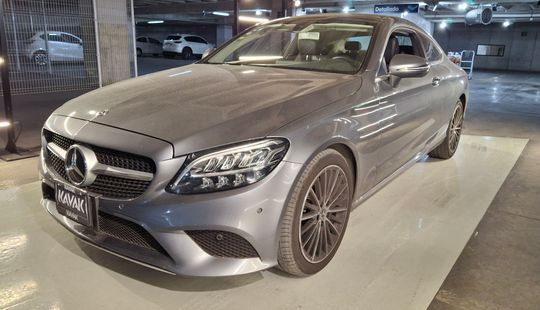 Mercedes Benz • Clase C