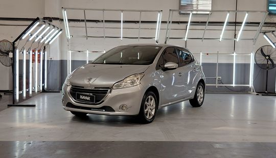 Peugeot • 208