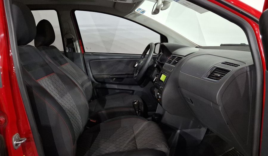 Volkswagen Crossfox 1.6 CROSSFOX QUEMACOCOS MT Hatchback 2016