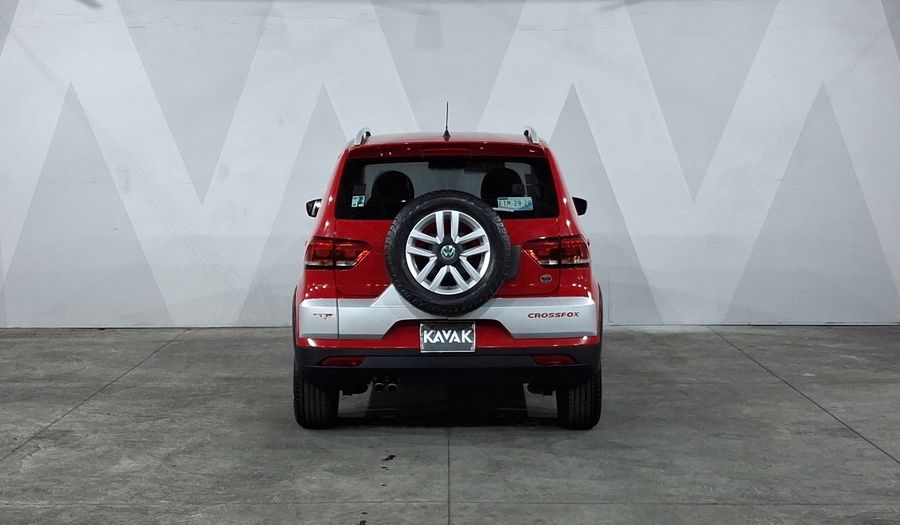 Volkswagen Crossfox 1.6 CROSSFOX QUEMACOCOS MT Hatchback 2016
