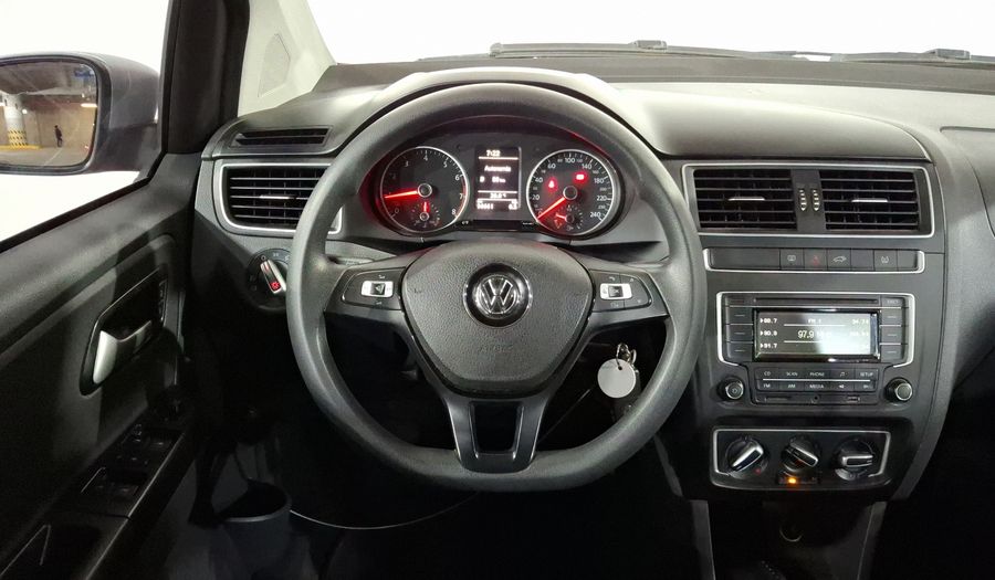 Volkswagen Crossfox 1.6 CROSSFOX QUEMACOCOS MT Hatchback 2016